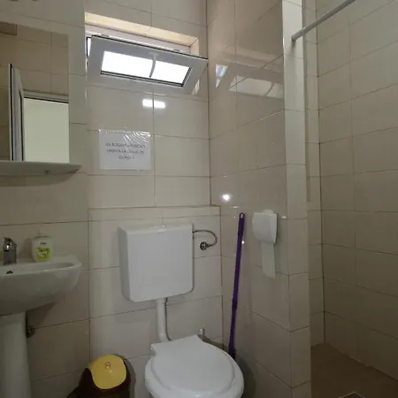 Vila Calypso Homestay *