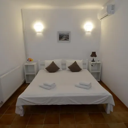 Homestay Vila Calypso Costinesti